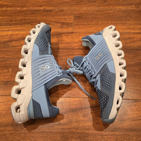 ON RUNNING Cloudswift Women's Size 10 Lake/Sky - Picture 4 of 13